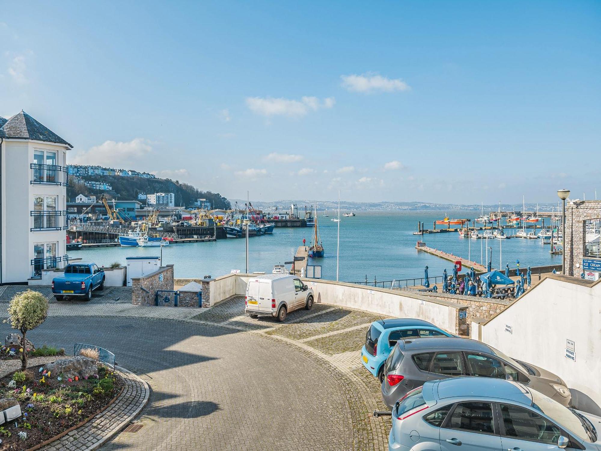 56 Moorings Reach Apartment บริกแซม ภายนอก รูปภาพ